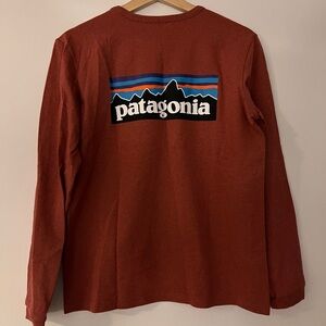 Patagonia Logo Responsibill-Tee Long Sleeve in Orange Red